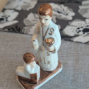 Vintage Lefton Figure